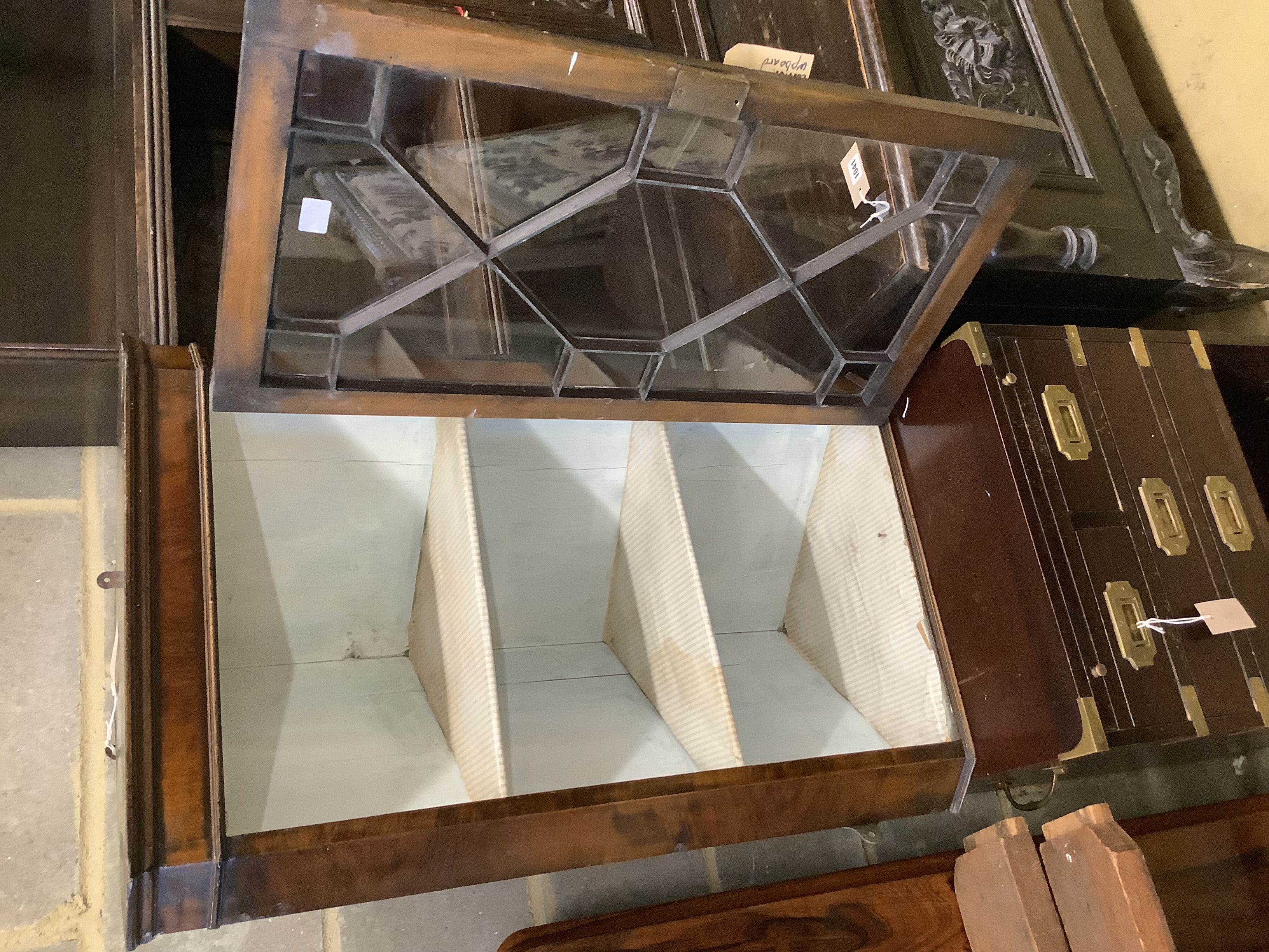 A Queen Anne style hanging corner cabinet, width 55cm, depth 32cm, height 83cm